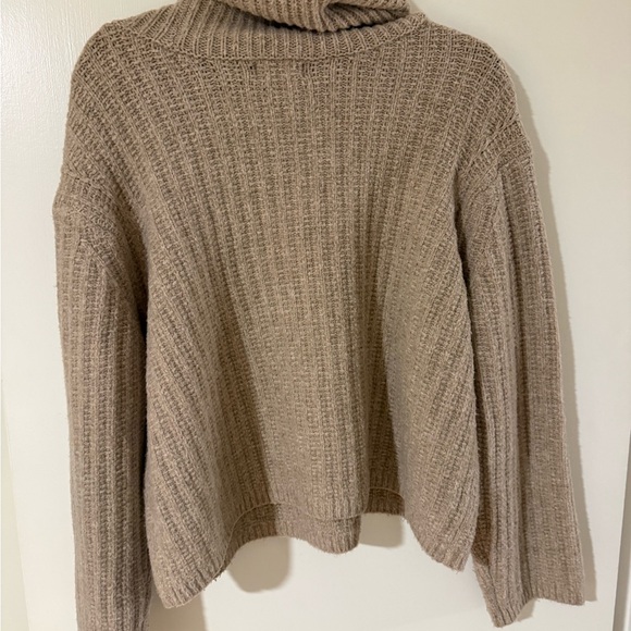 Universal Thread Ribbed Tan Turtleneck Sweater - Picture 2 of 4